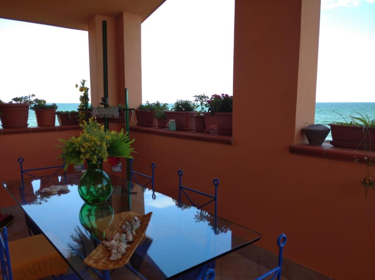 הוילה La Maddalena  Casa Bon' Aria Fronte Mare Sud Sardegna מראה חיצוני תמונה